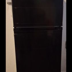 Apartment Refrigerator 