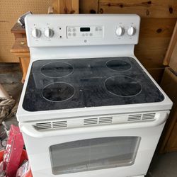 GE Electric Range