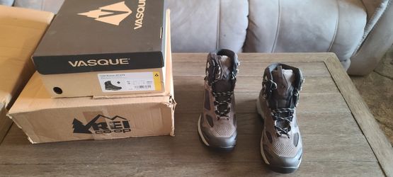 Vasque 7046 Breeze At GTX Backpacking Boots, Mens size 10M (BRAND NEW!!)