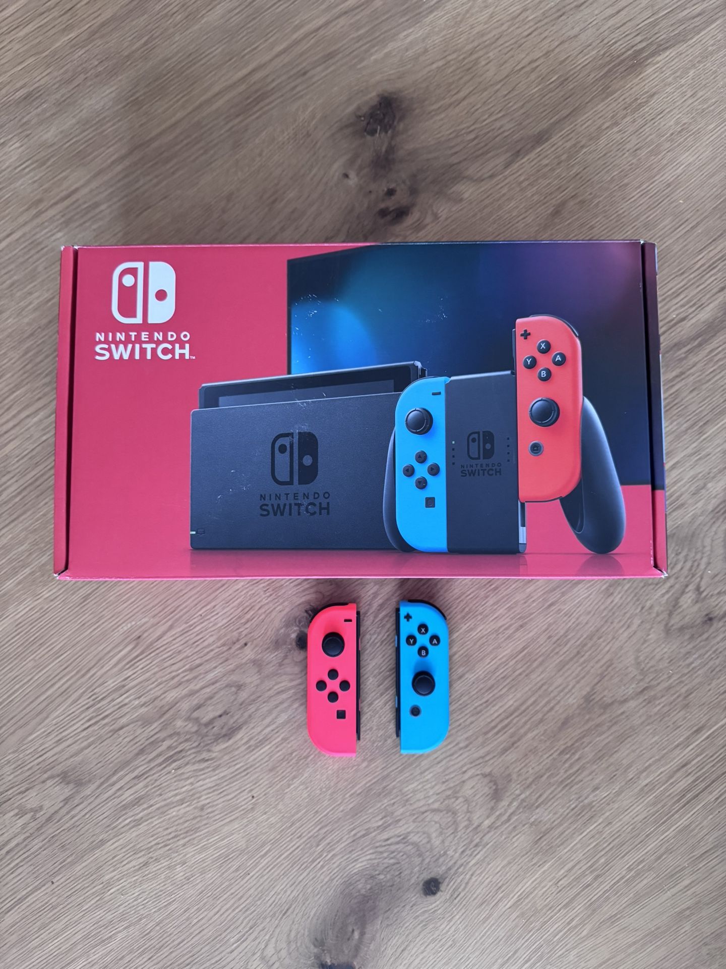 Nintendo Switch + Extra Controllers