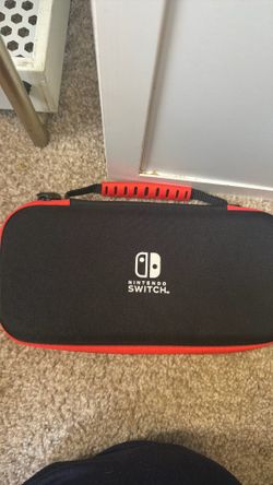Original Nintendo switch case like new for 20 the other one legend of Zelda for 10