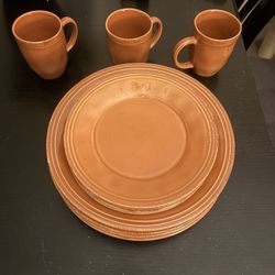 Rachel Ray Plate Set