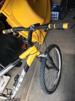 2015 GT Avalanche 2.0 mountain bike
