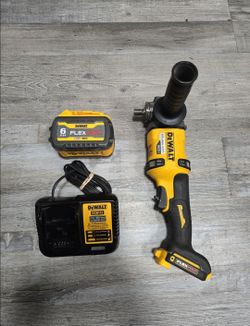 DEWALT 60V BRUSHLESS 4 1/2" TO 6" GRINDER WITH 60V 6AH BATTERY AND CHARGER PERFECT CONDITION