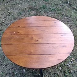 Set Of Two Small Luxury Tables