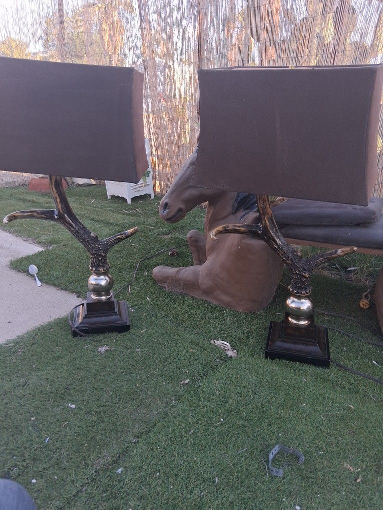 Elk horns table lamps