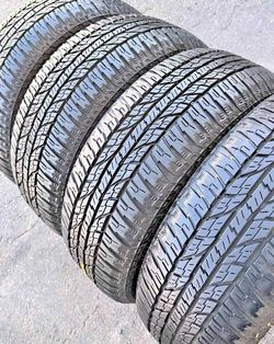 225/60/17 yokohama A/T Selling 4 nearly new tires with 80% tread life remaining.🌟🌟