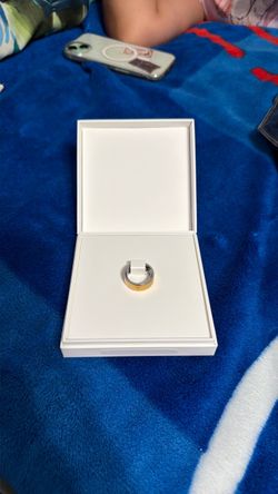 Oura Ring 4 Gold Ring Size 8 (Ring only)