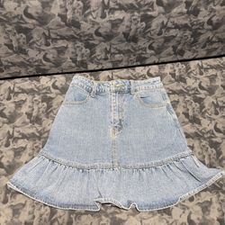 j. Galt/Brandy Melville Denim Mini Skirt, Small. Barely Worn  The j. Galt/Brandy Melville Denim Mini Skirt in size small is a stylish and trendy piece