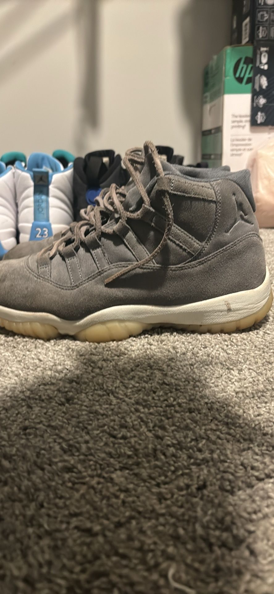 Jordan 11 retro premium “pinnacle” in grey suad.