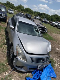 Parting out 2010 infinity G37