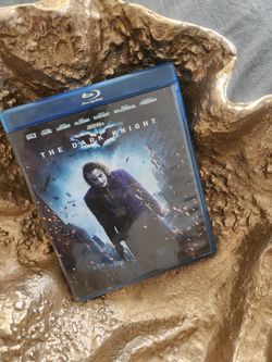 THE DARK KNIGHT BLU RAY