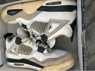 Jordan 4 military black size 9 mens