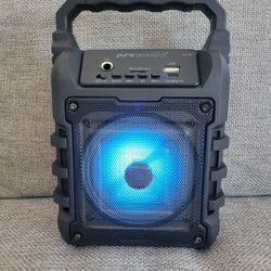 PORTABLE BLUETOOTH SPEAKER/KARAOKE!