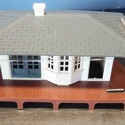 Lionel Plasticville Passenger Station