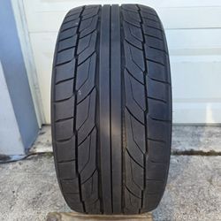Like New 255/40ZR19 Nitto NT555 G2 Tire