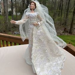 Ashton Drake Caroline “Forever Starts Today” Porcelain Bride Doll Wedding Gown 