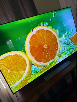 LG OLED 55-inch – Excellent condition 🟧🟦🟪🟫🟩🟥🟪🟫