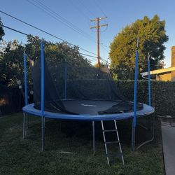 Trampoline 14ft Free