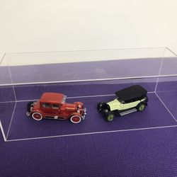 Storage plexiglass containers. Floral arrangements, plant box, stack for wall shelving $5