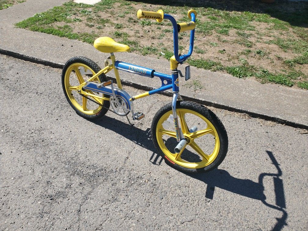 BMX BIKE