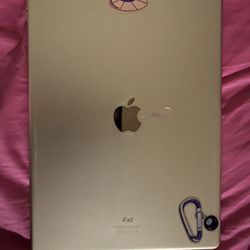  Apple iPad Pro 12.9” Fully working No screen cracks Reset and ready Minor bend in frame (does not affect performance) 160 OBO 