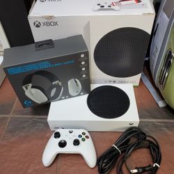 Xbox Series S Bundle 