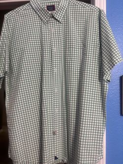 UNTUCKit Men’s shirt