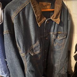 Boot barn men’s wrangler denim jacket XLT Worn once