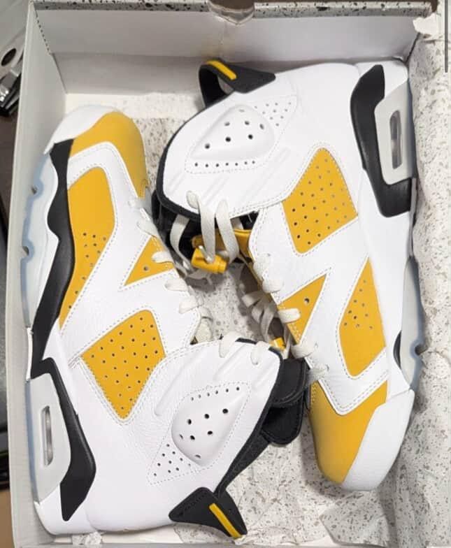 Air Jordan 6 Retro Ochres Size 8.5 Mens