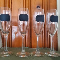 Lot of 4 Champagne Glasses Black Chalkboard Design Wedding Party Clear Glass Rare Unique 