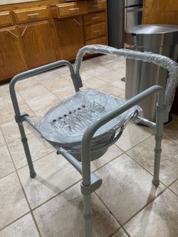 BRAND NEW Bedside elderly portable toilet