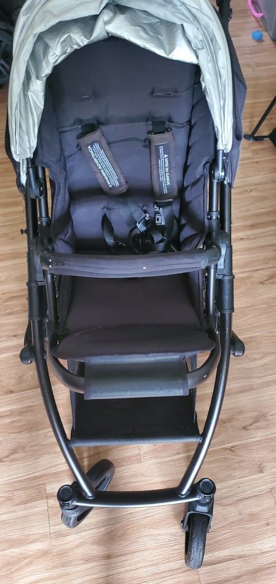 UPPAbaby Vista Stroller – Excellent Condition, Toddler Seat + Frame