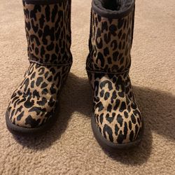 Ugg’s Women Classic Short Leopard