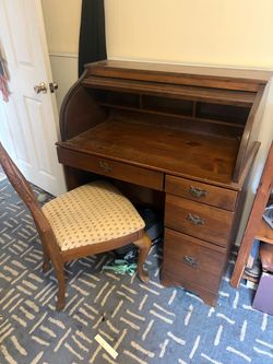 Roll top desk