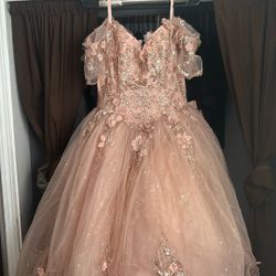 Rose gold and gold used quince dress + crown + 10 brindis cups