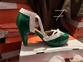 Size 7 Green Heels