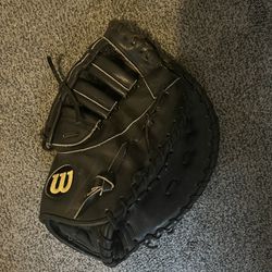 Wilson A2000 First base Glove