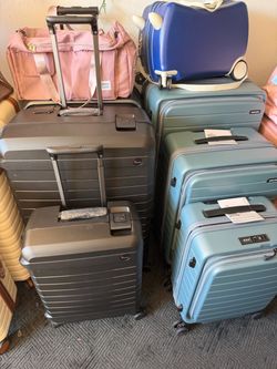 Luggage for front open ,carry on with laptop