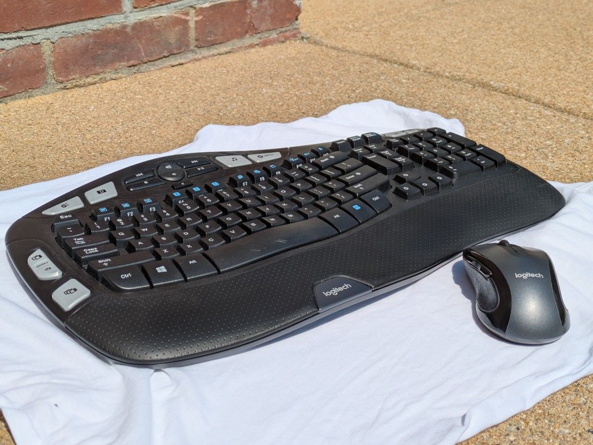 Logitech K350 Wireless Keyboard And Mouse Combo