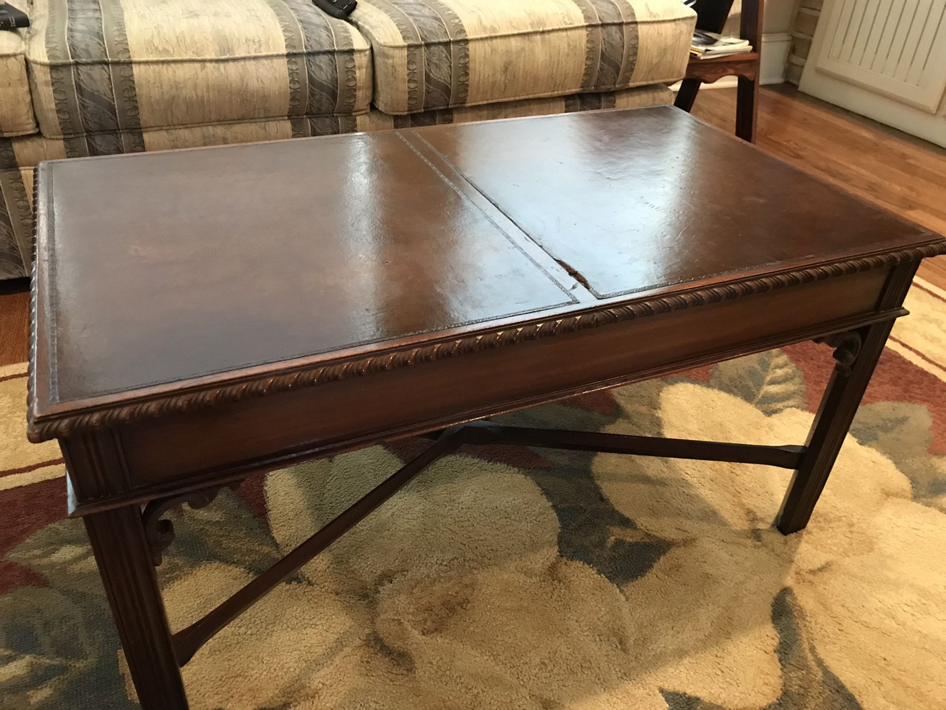 True Grand Rapids Antique solid Mahogany Coffee Table for Sale in