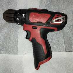 Milwaukee M12 Hammer Drill 