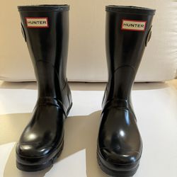 Hunter 'Original Short' Gloss Rain Boot (Women) - Size 8