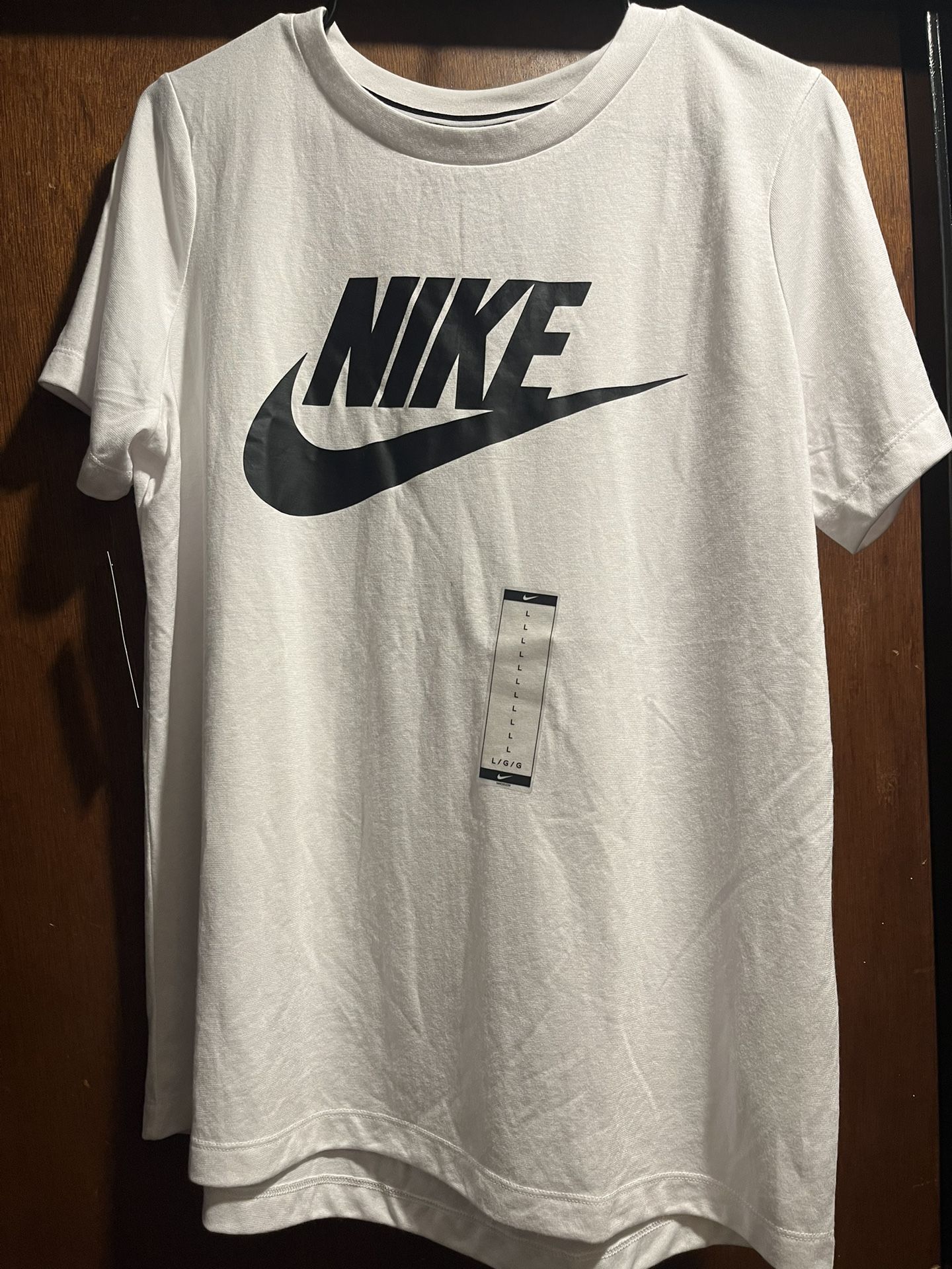 Women’s NIKE shirt