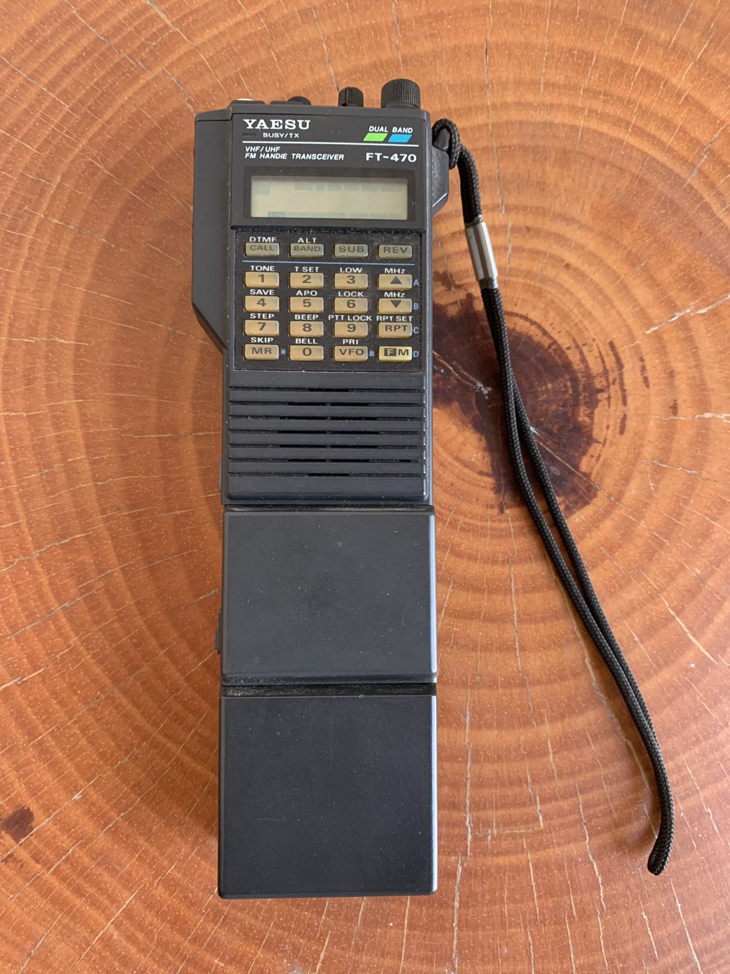 Yaesu dual band ft-470 handie transceiver