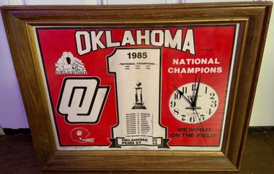 19x23 Vintage 1985 OU National Championship Numbered 260/1000 Bob Redus Signed Clock - Still Works