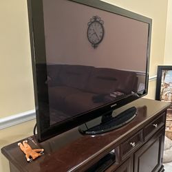 50” Samsung Plasma Flat Screen (listing for a friend moving to Costa Rica!)she has 3 flat screen tv