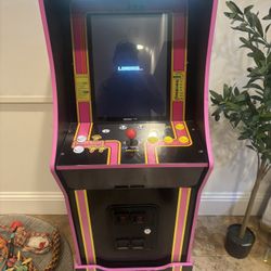 Pacman Arcade game 