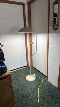 Floor lamp