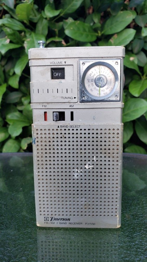 l Vintage Antique Model No. P3755B Emerson FM/AM Transistor Radio 9 volt